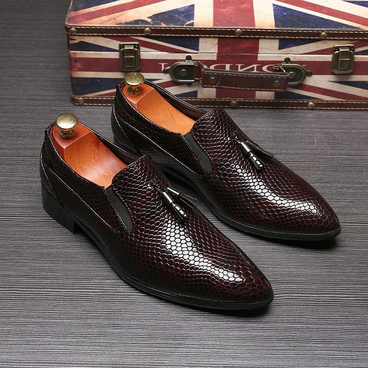 Men's Leather Shoes with Large Fringe and Pointed Toes